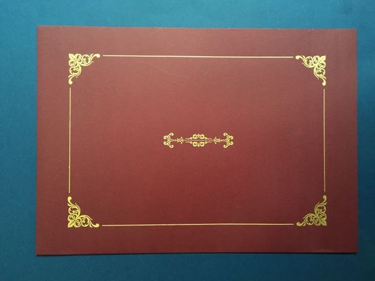 couleur rouge foncé de support de papier de certificat de 318x247mm avec la feuille d'or